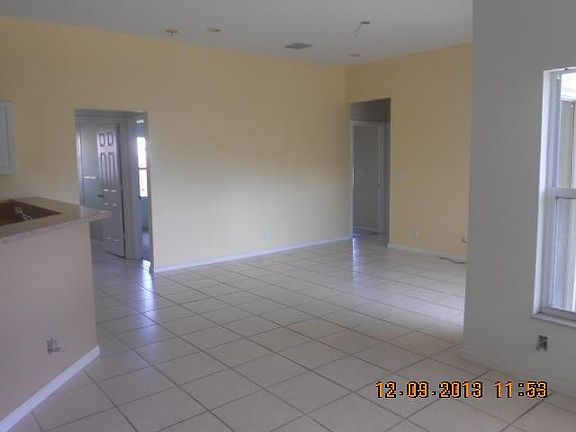 3rd image of 2557 SW Cooper Lane