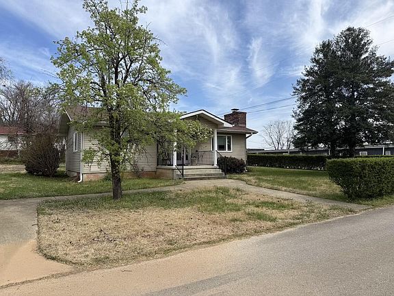 2nd image of 402 Elsie Street