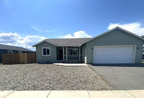 2205 N Cobblefield St Photo 1
