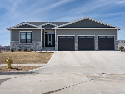 1055 SE Grant Woods Ct, Waukee, IA, 50263