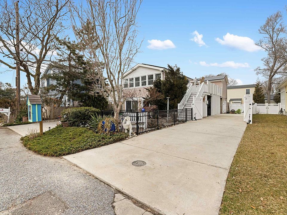 1st image of 511 Forest Rd