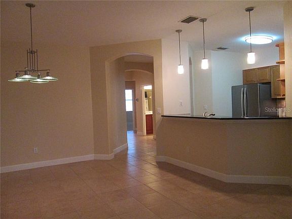 3rd image of 240 W End Dr Unit 222