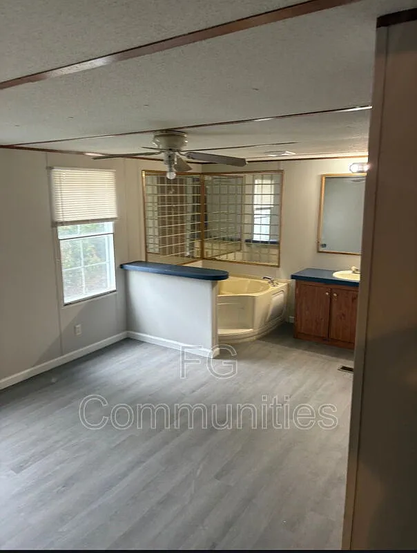 2 bed, 2.0 bath, $950 — Photo 4