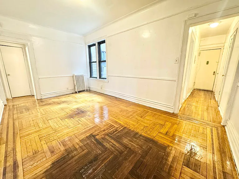 674 47th St #2G — Photo 11