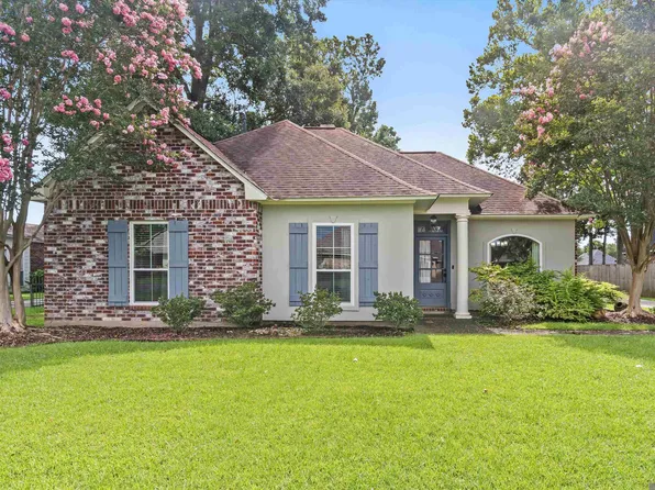 17488 Les Chenier St, Prairieville, LA 70769