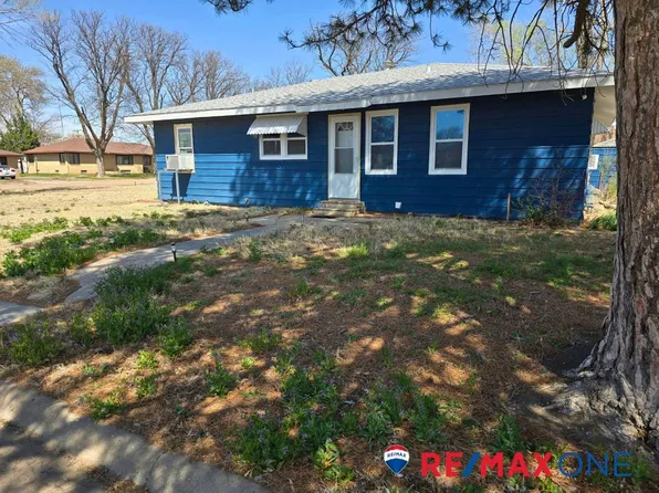 340 S Lane St, Dighton, KS 67839