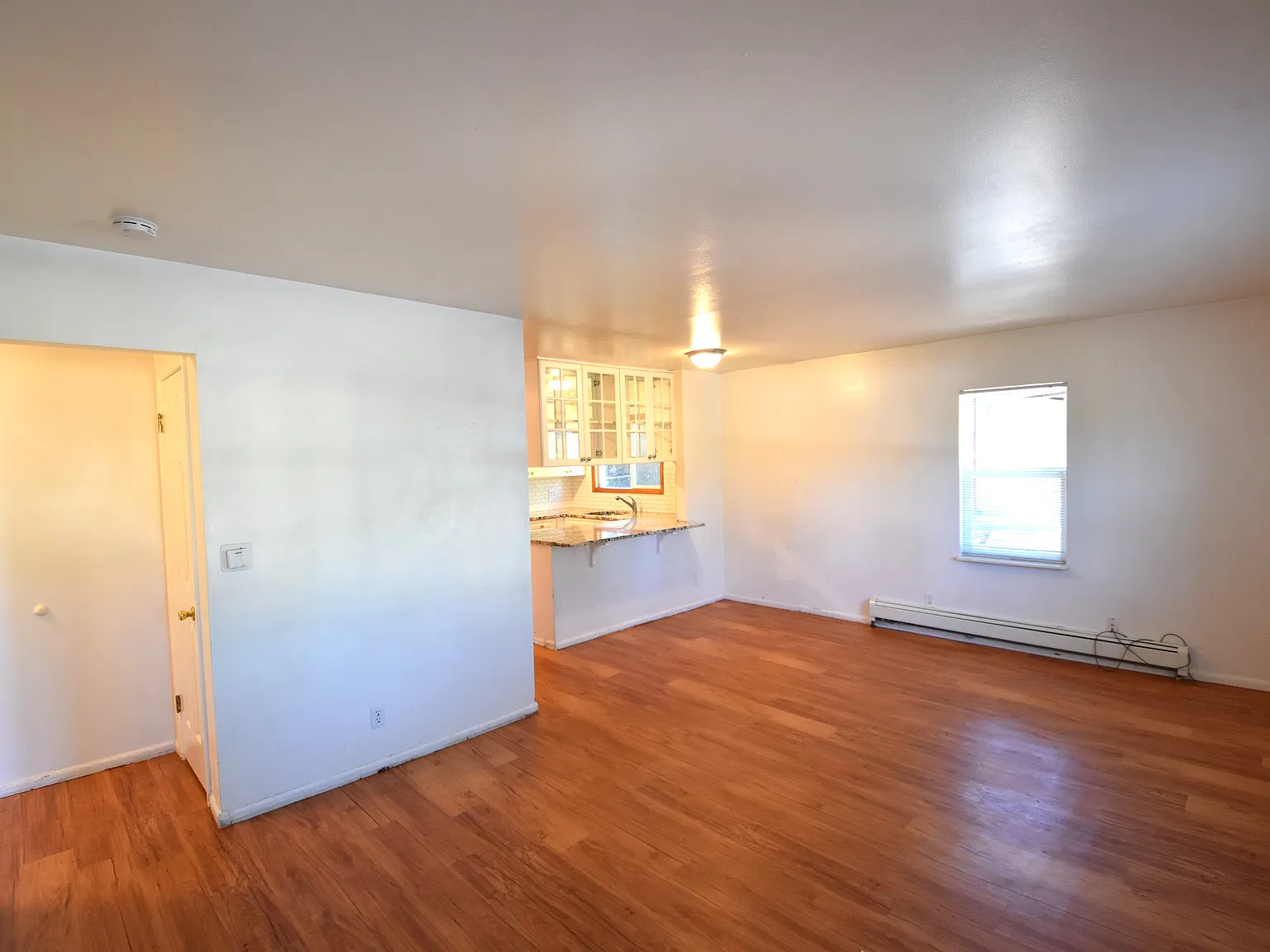 3 bed, 1400 sqft, $4,555 — Photo 3