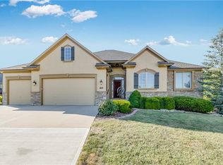 7604 Pheasant Ct, Kansas City, MO 64139