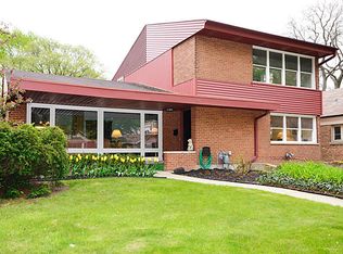 341 Dewey Ave, Evanston, IL 60202