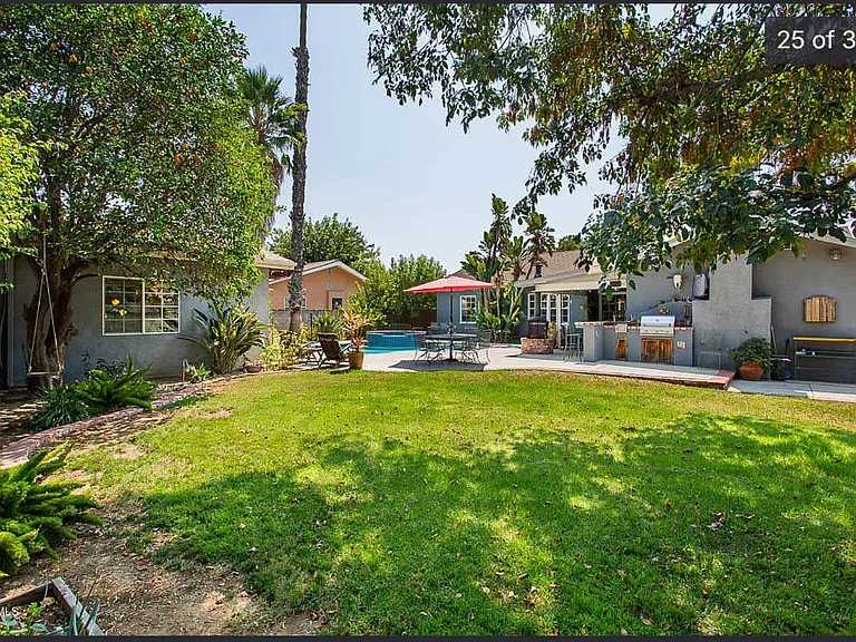15841 Gresham St — Photo 7