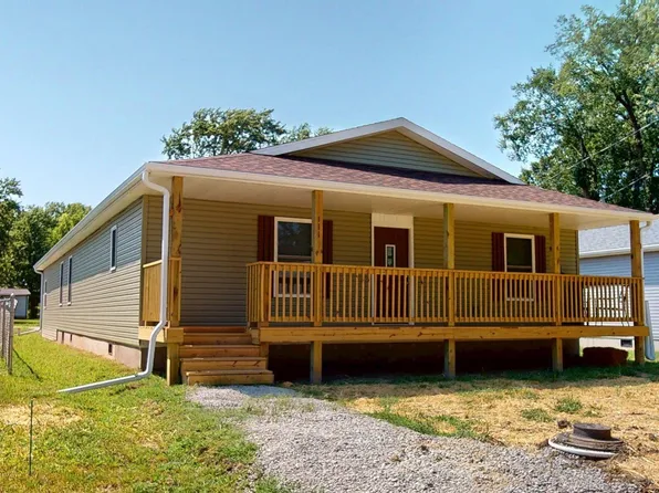 111 S Vermont St, Green Ridge, MO 65332