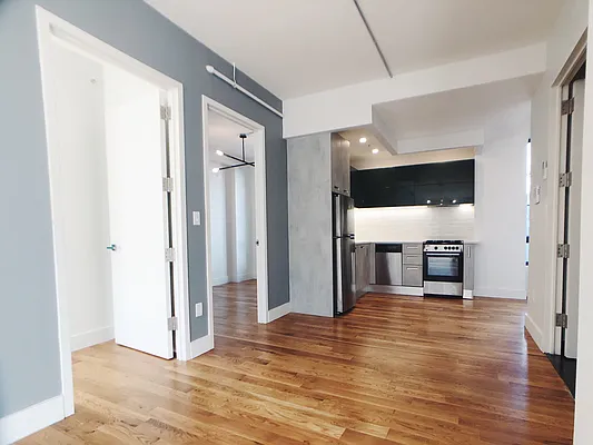 Rented by Manhattan Management LLC | media 53