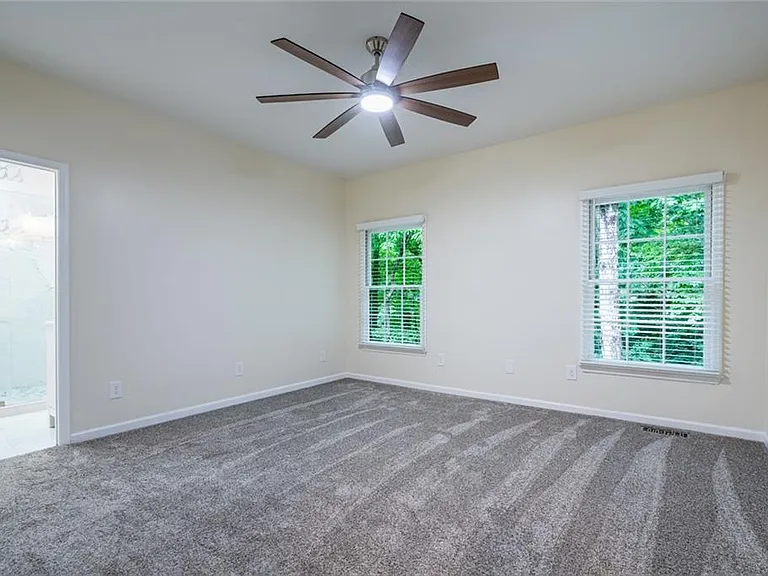 3924 Ashford Dunwoody Rd — Photo 15