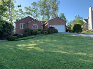 141 Southbrook Ln, Fletcher, NC 28732