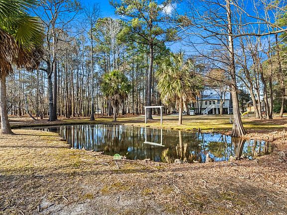 3rd image of 1338 Riverside Dr.