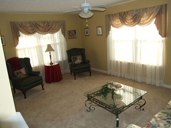4th image of 2324 Hazelnut Dr