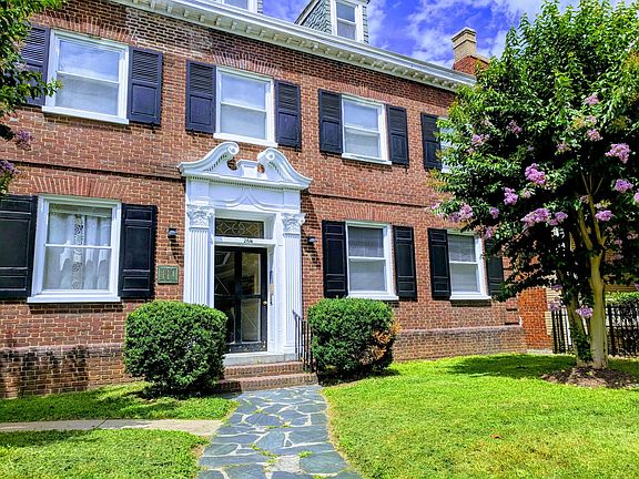2nd image of 2614 Grove Ave APT 6