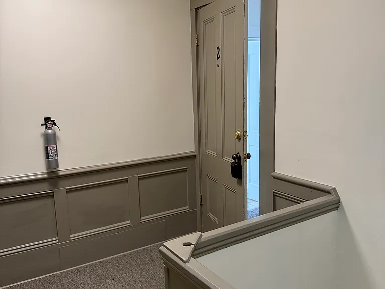 Apt 2 entry
