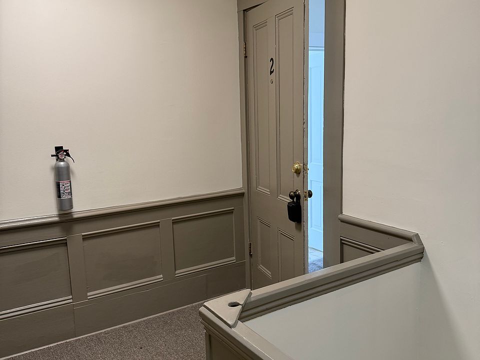 Apt 2 entry