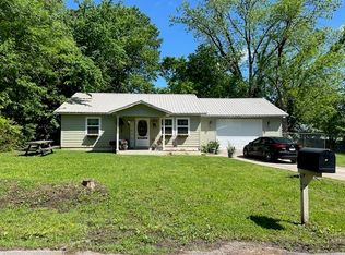 404 Jefferson Ave, Berryville, AR 72616