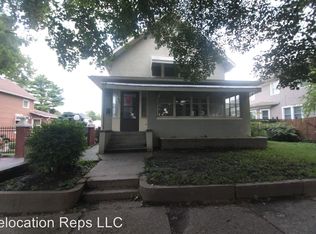 416 44th St, Moline, IL 61265