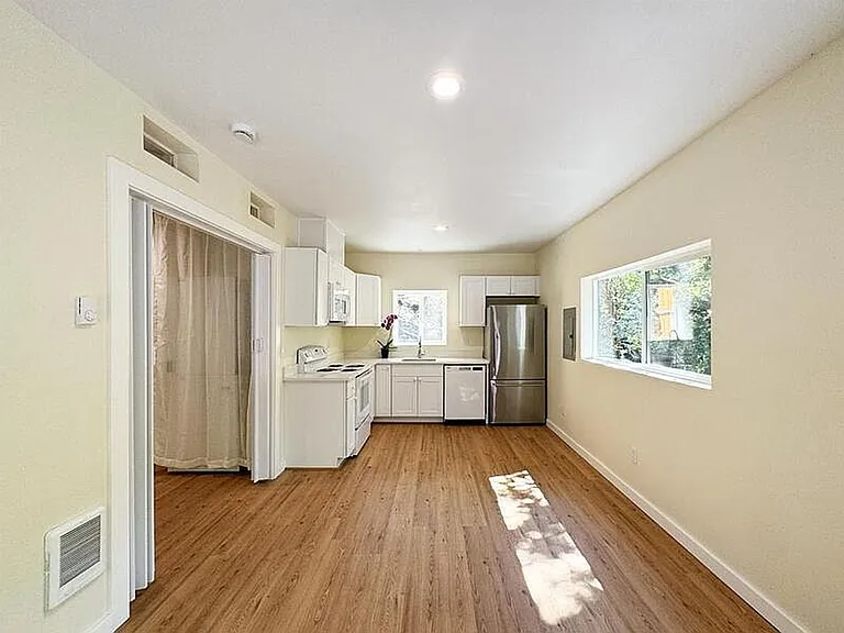 5020 Saratoga St #A — Photo 13