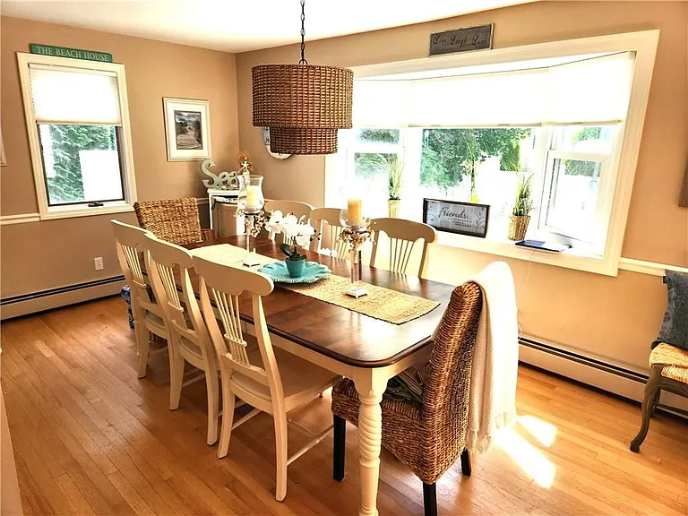 47 Treasure Rd — Photo 4