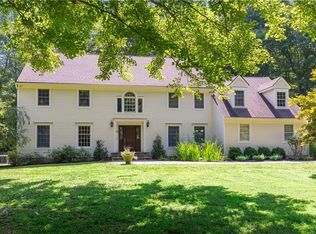 26 Knapp Rd, Pound Ridge, NY 10576