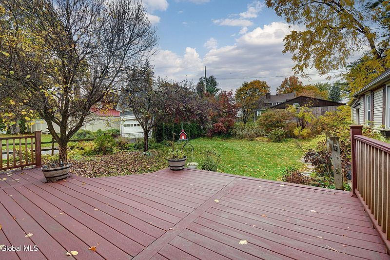 4th image of 123 Second Avenue