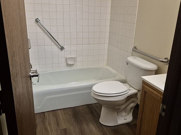 5th image of 319 N East St #21002475