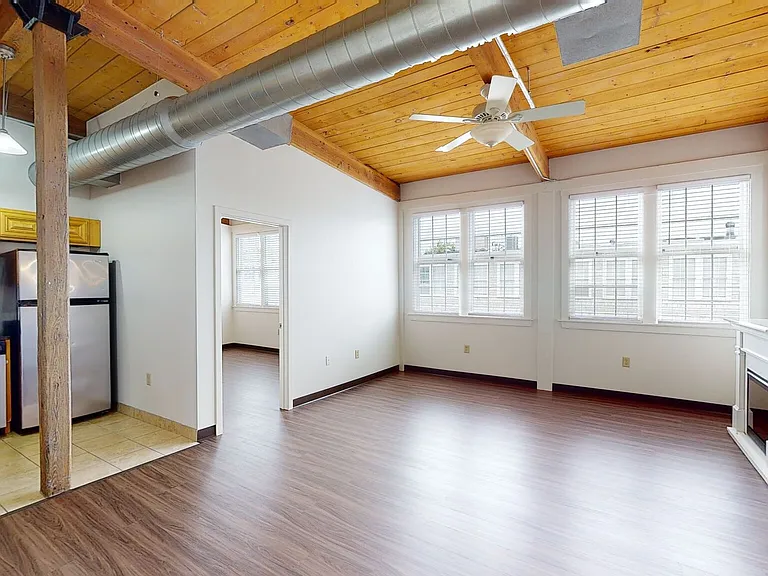 Emerson Shoe Lofts — Photo 36