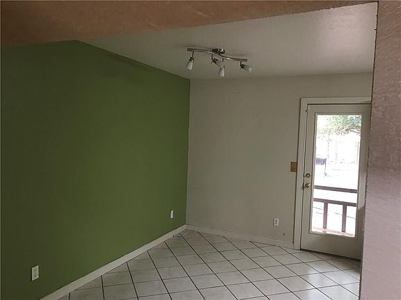 4th image of 11940 Oak Abbey Ct