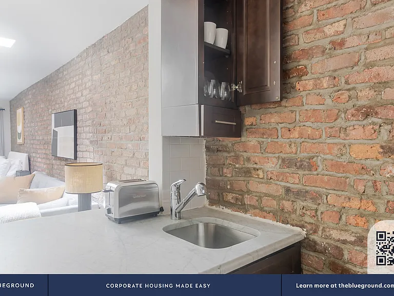 316 W 14th St #24 — Photo 10