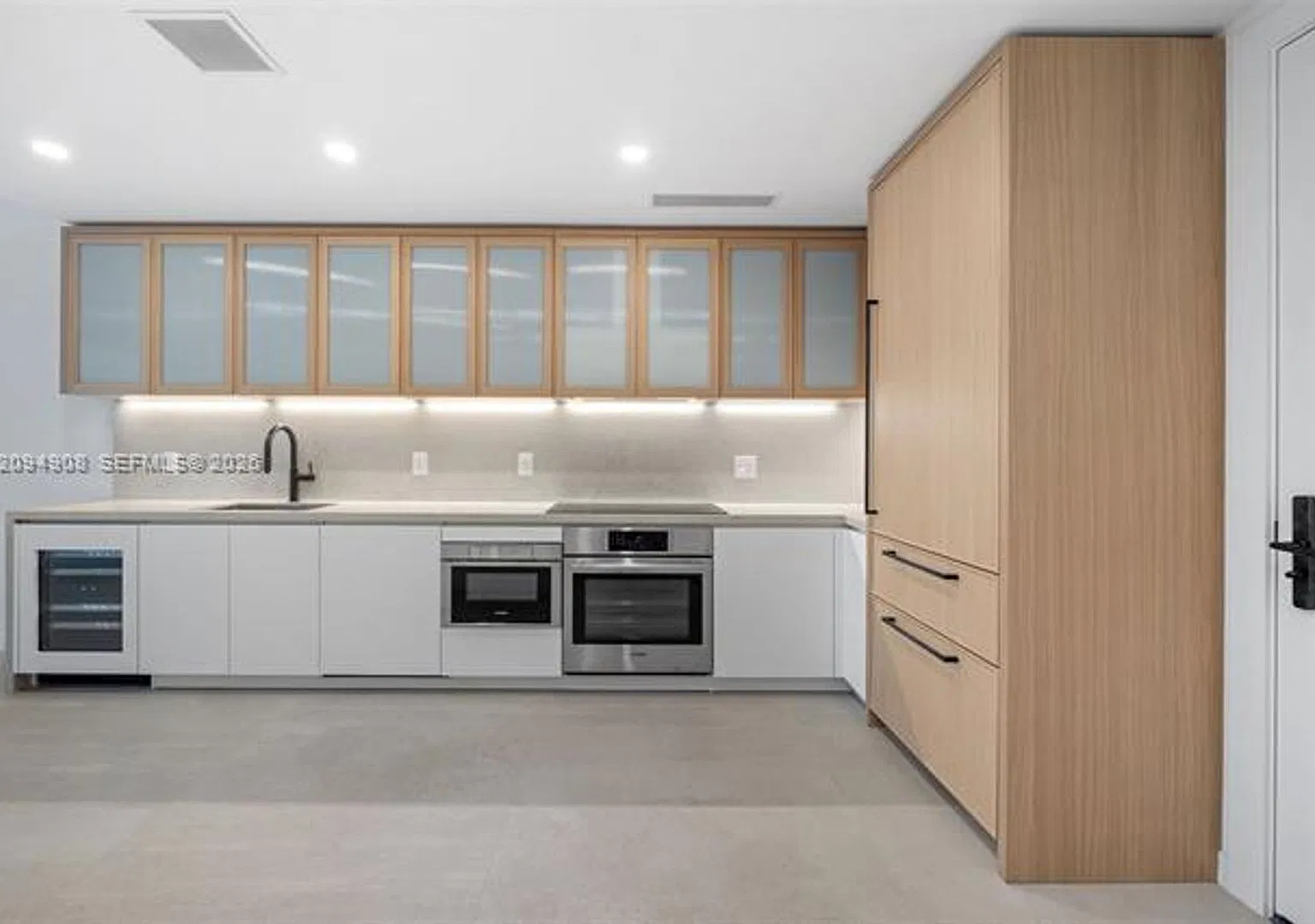 2200 Brickell Ave cu-206, Miami, FL 33129 — Photo 1