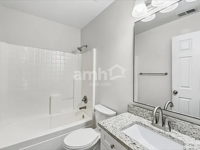 19506 E Bellisario Creek Dr — Photo 13