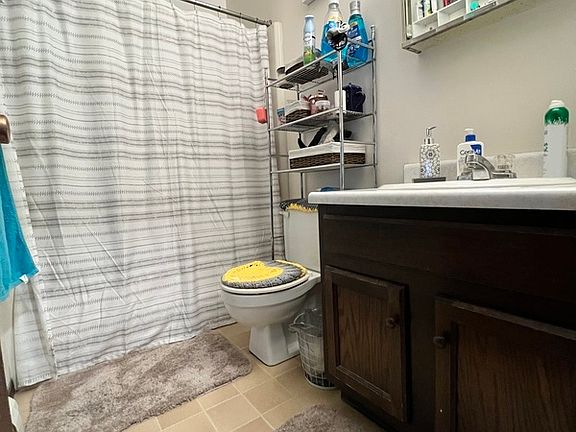 5th image of 2029 9th St #4