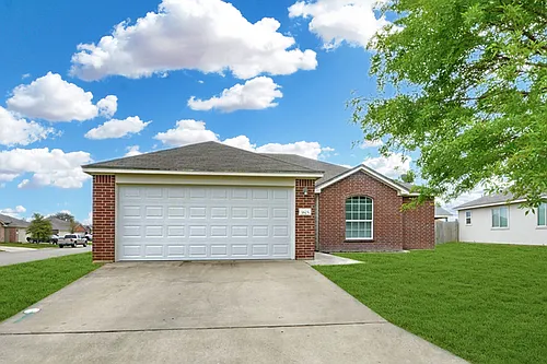 1605 Oak Chase Trl Photo 1