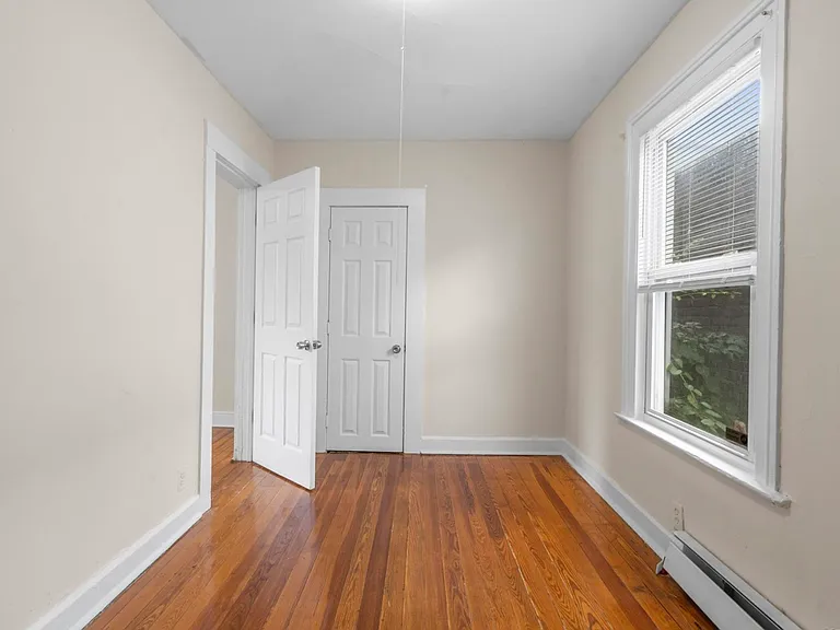18 Gilbert St #1 — Photo 7