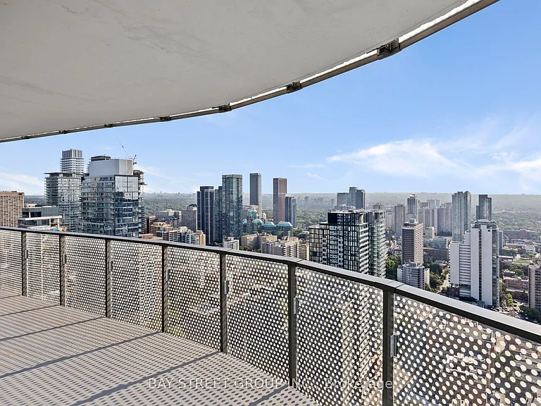 11 Wellesley St W #4202 — Photo 22