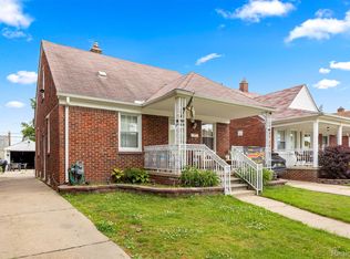 6035 Maple St, Dearborn, MI 48126