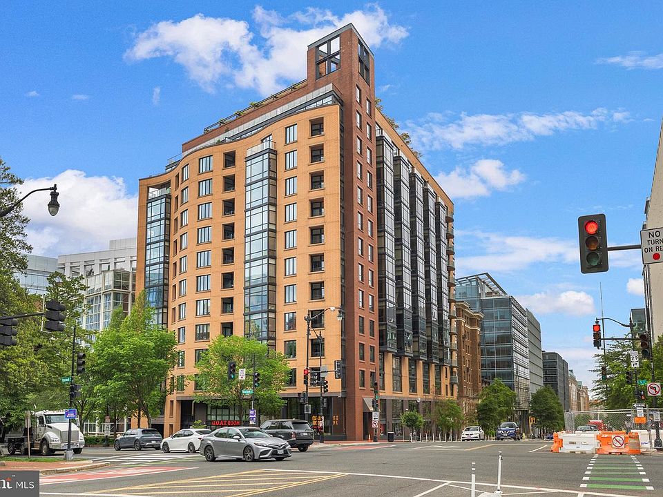 1st image of 1010 Massachusetts Ave NW Unit 902
