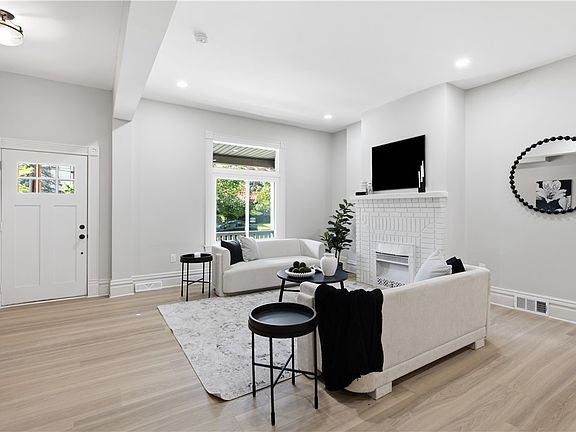 4th image of 509 E End Ave