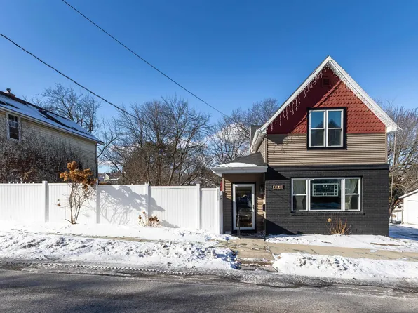 2249 Harold St, Dubuque, IA 52001