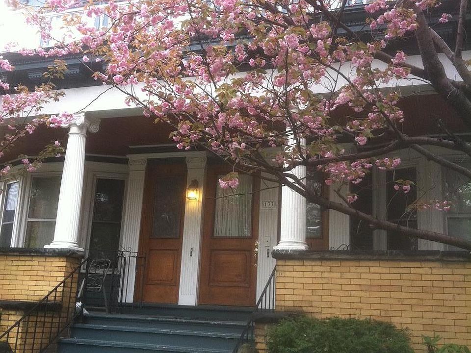 1st image of 133 Lexington Ave