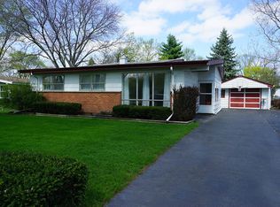 4022 Bluebird Ln, Rolling Meadows, IL 60008