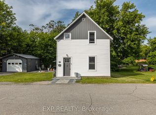 22 Saint Johns Way, Arnprior, ON K7S2B8