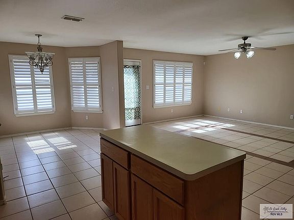 5th image of 3611 Oviedo