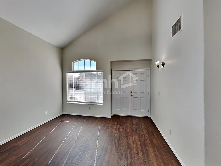 8100 Kentshire Dr — Photo 9