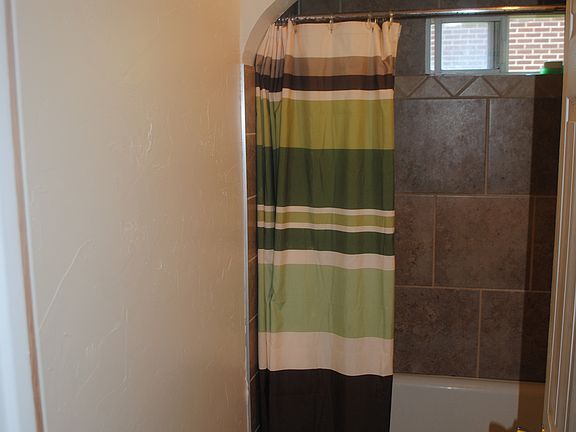 3rd image of 382 South Park Avenue