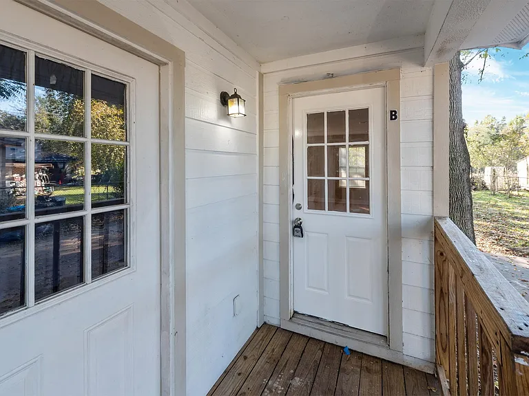 1728 Connorvale Rd #B — Photo 3